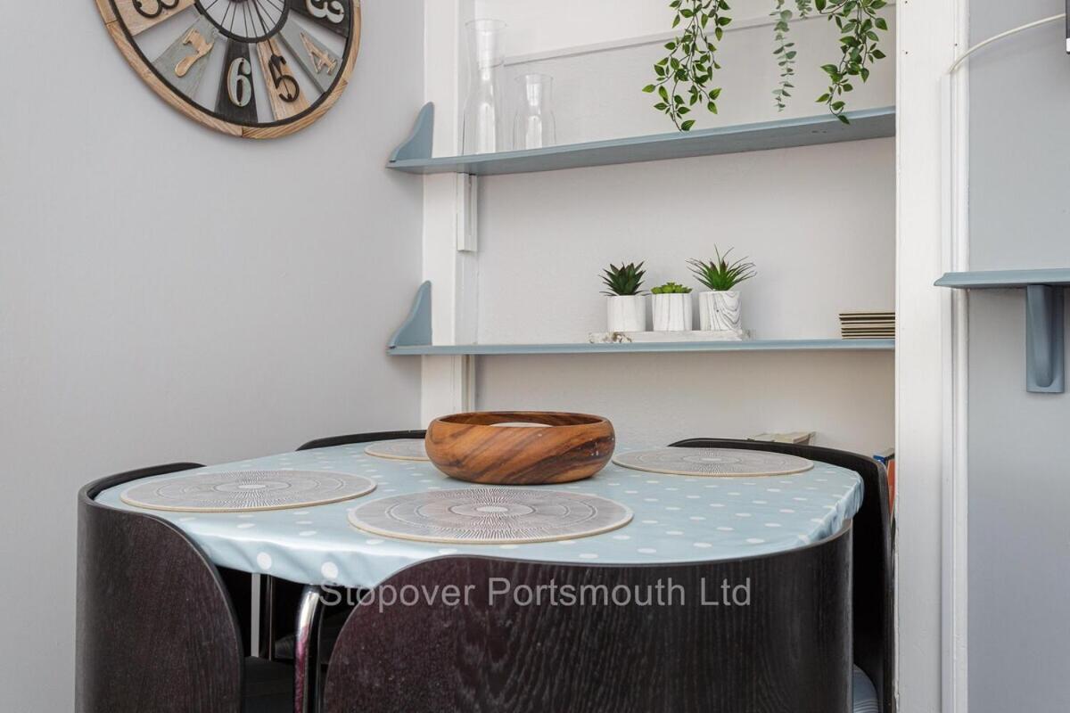 Stopover At Orchard Apartment Light And Cosy Portsmouth Ngoại thất bức ảnh